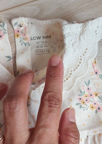 Dantel Yaka Pastel Beyaz Kız Bebek Tulum - Görsel 3