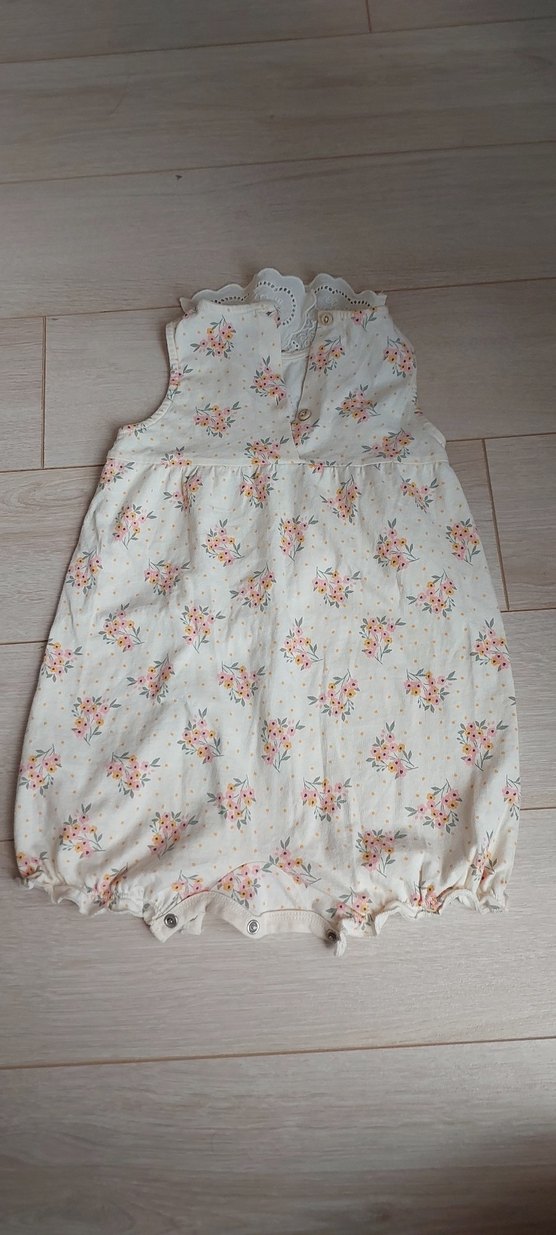 Dantel Yaka Pastel Beyaz Kız Bebek Tulum - Görsel 2