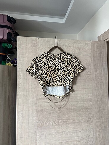 Bershka Sırtı Açık Bluz