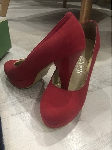 Zara Kırmızı topuklu
