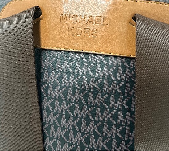  Beden Micheal Kors bayan sırt çantası