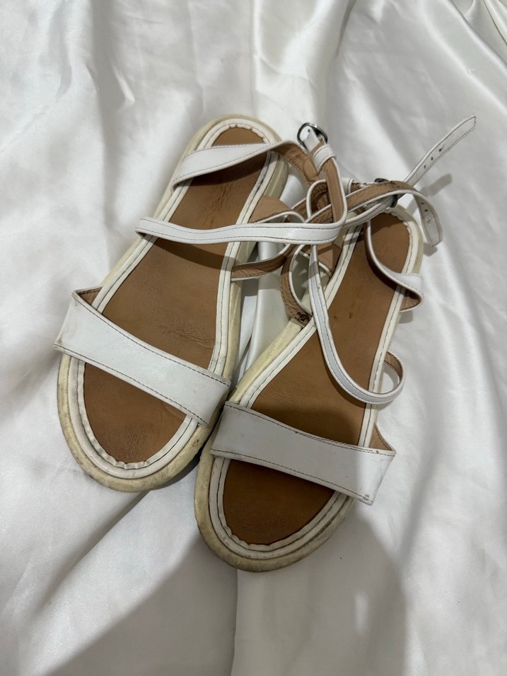 Beyaz Deri Kadın  Sandalet - Görsel 4