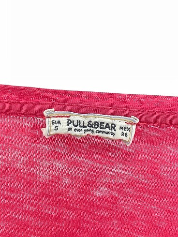 s Beden çeşitli Renk Pull and Bear T-shirt %70 İndirimli.
