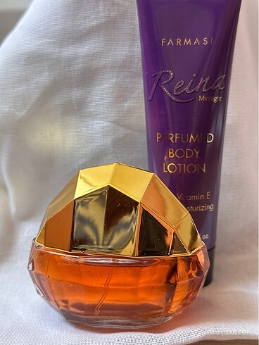 Farmasi Reina midnight