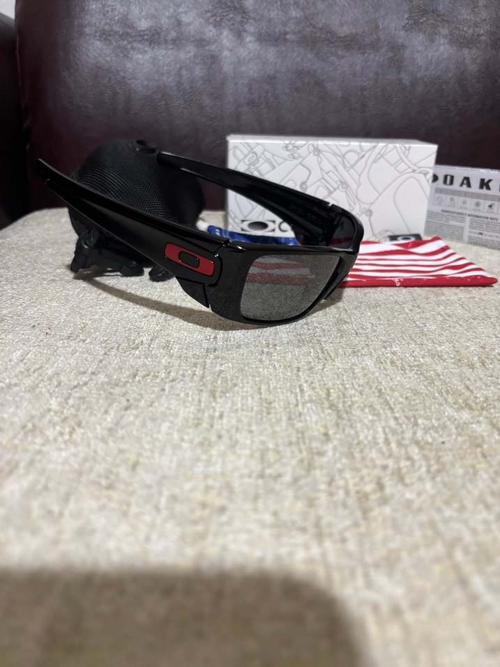 Oakley Biker Güneş Gözlüğü - Görsel 4