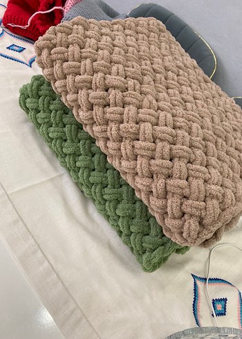 Puffy Pie Örgü Desenli Çocuk Battaniyesi - Haki