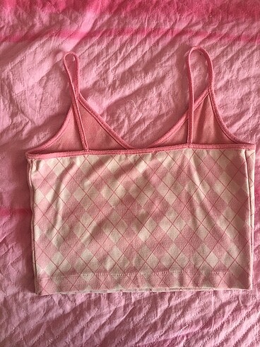 Stradivarius baklava desenli pembe crop