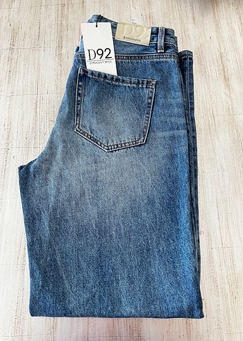 40 Beden Stradivarus marka D92 jean