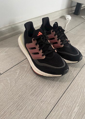 Adidas ultraboost koşu ayakkabısı