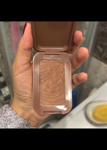  Beden NYX Buttermelt Bronzer