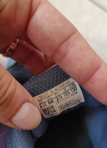 23 Beden lacivert Renk Adidas spor ayakkabı