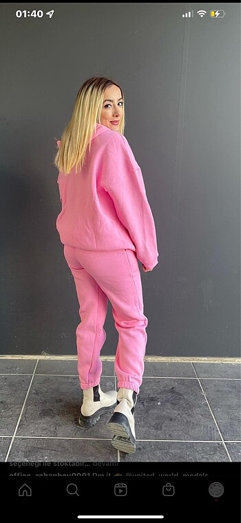 Pembe eşofman takımı