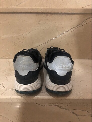 37 Beden Reebok spor ayakkabı