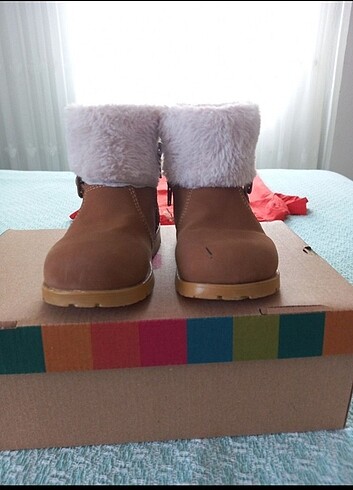 LC Waikiki Kız çocuk bot