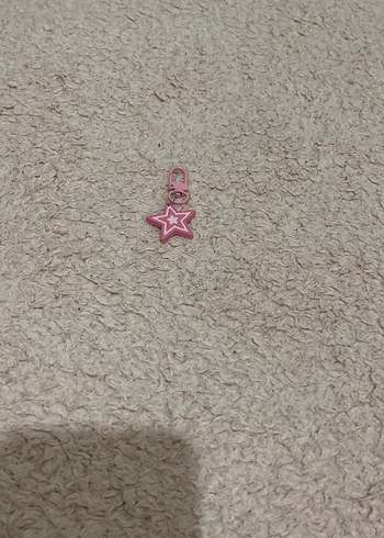 Pembe Yıldız İşlemeli Zincir Detaylı Kadın Charm