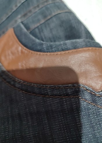 Kemer Detaylı midi boy Kot Etek - Görsel 3