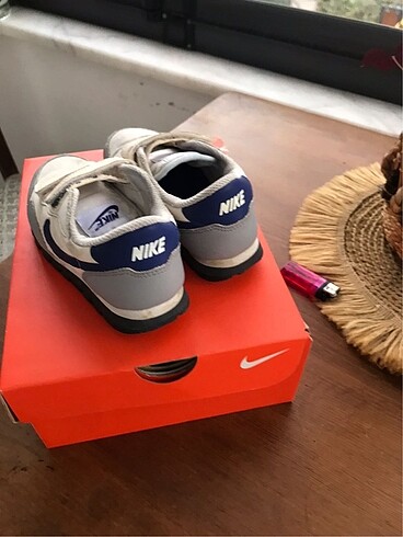 28 Beden Çoçuk Nike spor ayakkabı