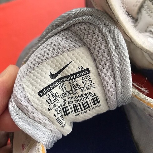 28 Beden beyaz Renk Çoçuk Nike spor ayakkabı