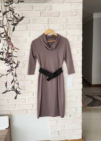 38 Beden Uzun Kol Detaylı Kemerli gri Elbise
