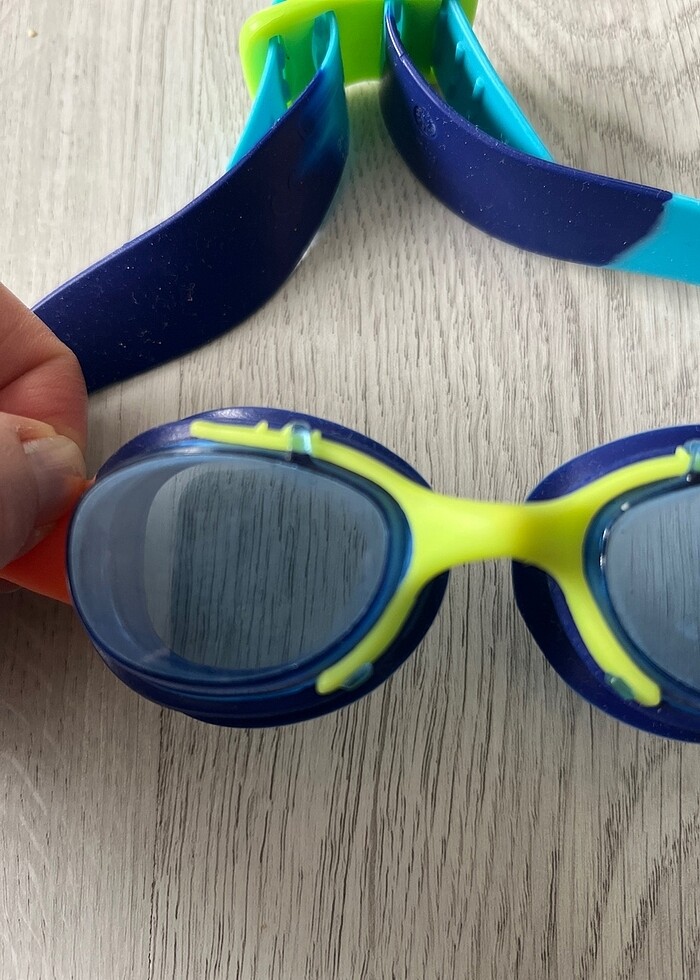 Ufak tefek çizikler var ama görmeye engel değil - Görsel 2