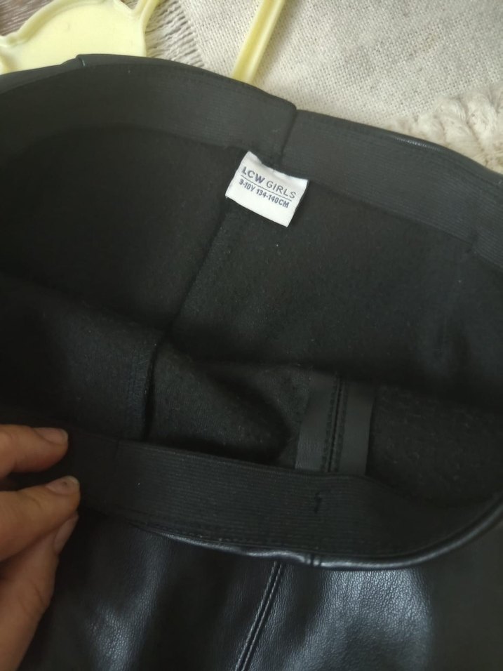 Kadın Siyah Deri Kemerli Pantolon - Görsel 3