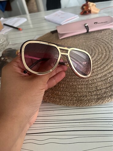 Bayan güneş gözlüğü - Görsel 3