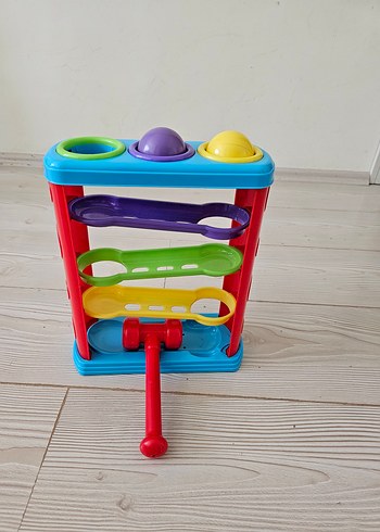 Diğer Çekiçli ve Çıngıraklı Top Kaydırak Oyunu