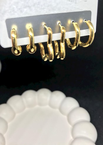 Zincir Detaylı Altın Mini Küpe Seti - Görsel 3