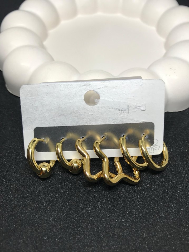 Zincir Detaylı Altın Mini Küpe Seti - Görsel 2