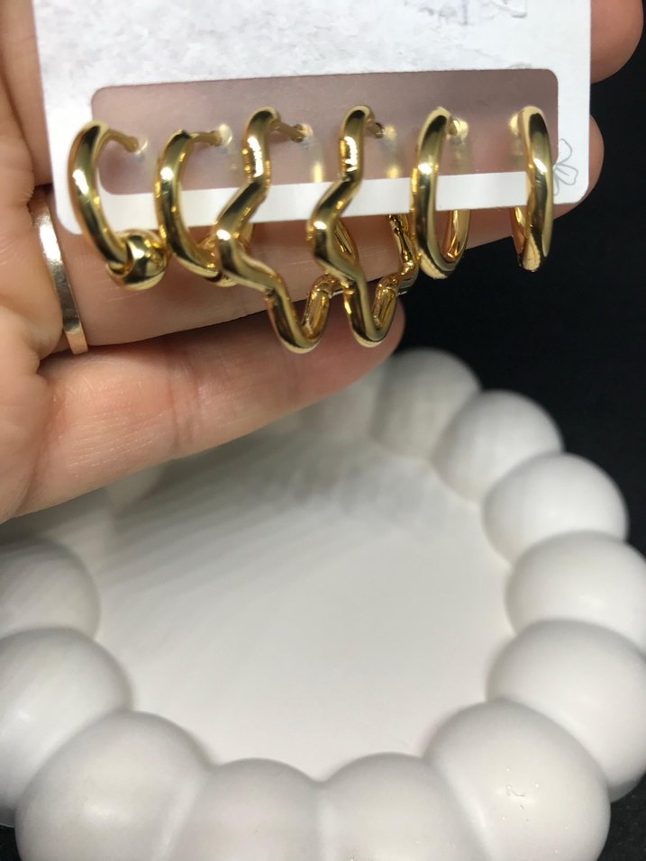 Zincir Detaylı Altın Mini Küpe Seti - Görsel 5