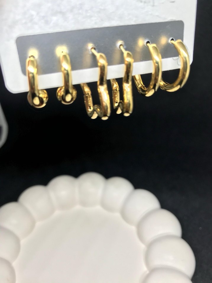 Zincir Detaylı Altın Mini Küpe Seti - Görsel 3