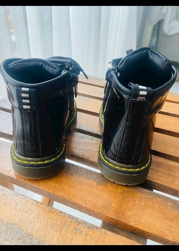 Parlak Siyah Kız Çocuk Goth Botları - Görsel 3