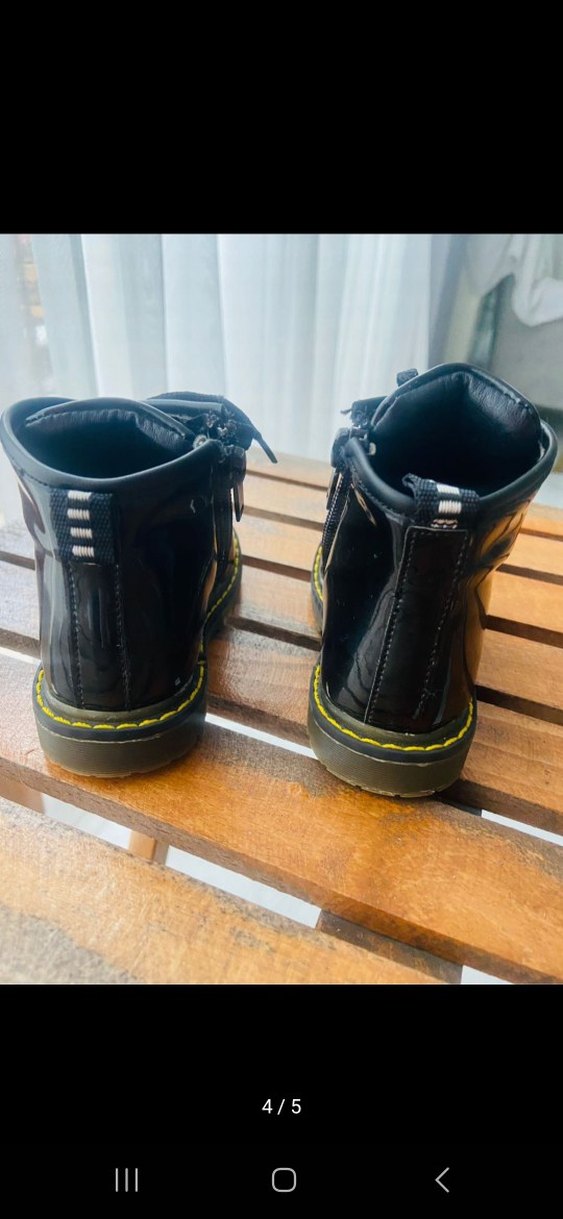 Parlak Siyah Kız Çocuk Goth Botları - Görsel 3