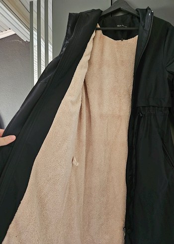 Siyah Uzun Fermuarlı Kadın Mont - Görsel 2