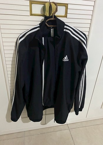 Adidas s