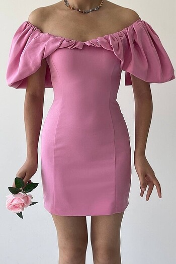Quzu pembe elbise