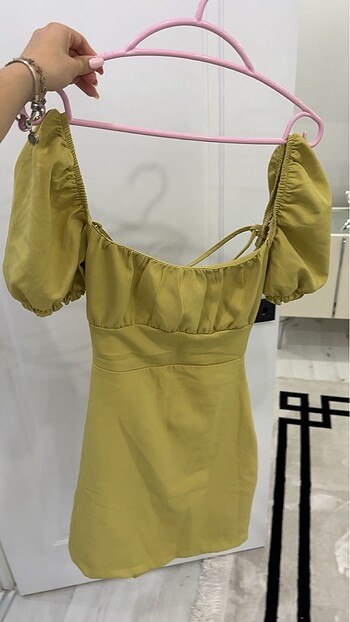 zara sırt dekolteli mini elbise