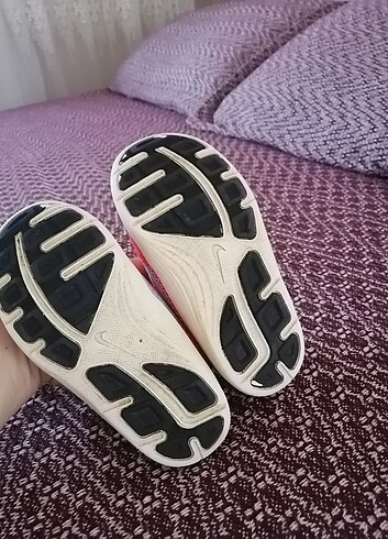25 Beden kırmızı Renk Nike spor ayakkabı