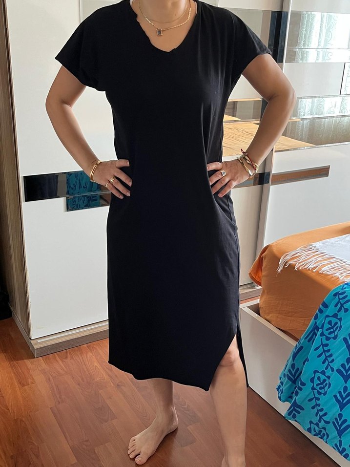 Siyah V Yaka Midi Rahat Elbise - Görsel 4