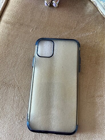 Kenarları parlak lacivert şeffaf iphone 11 kılıfı