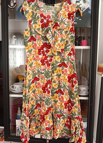 36 Beden çeşitli Renk çiçek desenli yazlık kısa elbise 