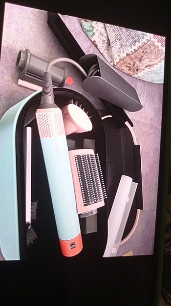Dyson airwrap 