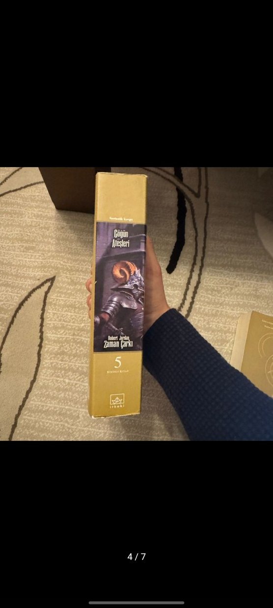 Göğün Ateşleri - Zaman Çarkı Roman Seti - Görsel 4