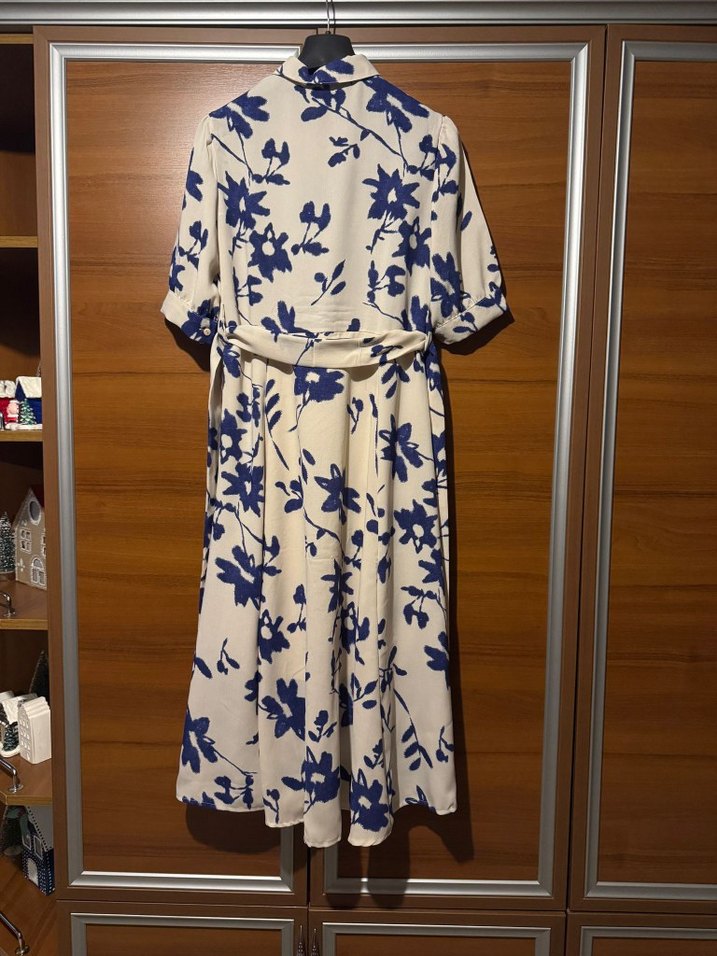 Mavi Çiçek Desenli Pilili Uzun Elbise - Görsel 2