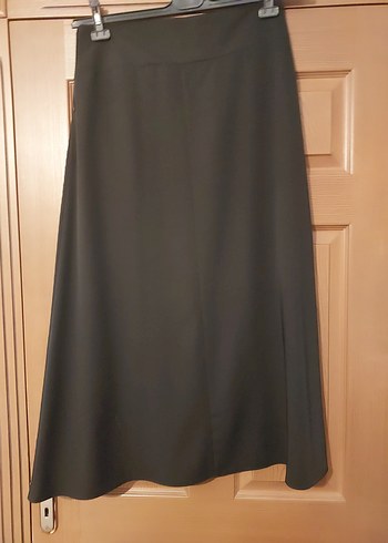 Siyah Uzun Dökümlü Gotik Etek - Görsel 3