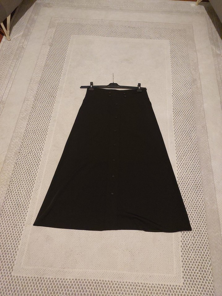 Siyah Uzun Dökümlü Gotik Etek - Görsel 5