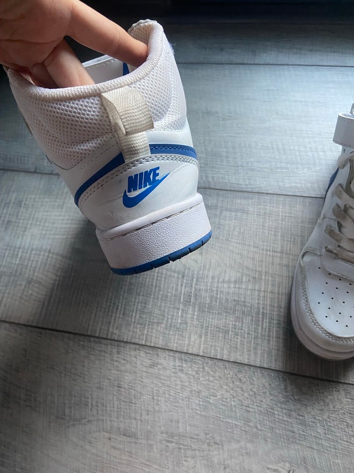 Nike Spor Ayakkabı Beyaz Lacivert Detay - Görsel 4