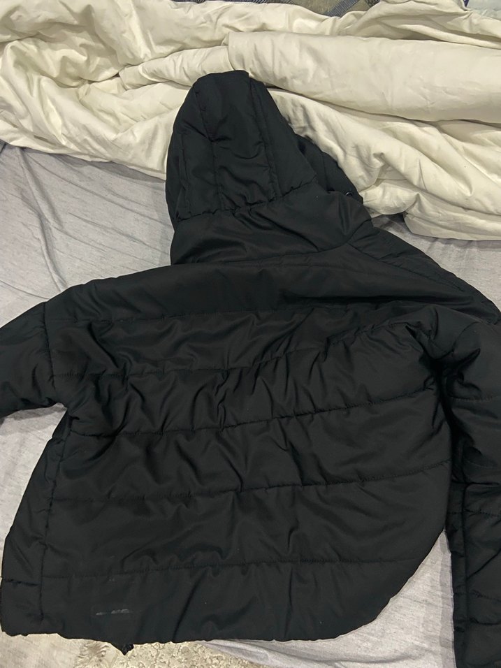 Siyah Kapüşonlu Kadın Kışlık Mont - Görsel 5