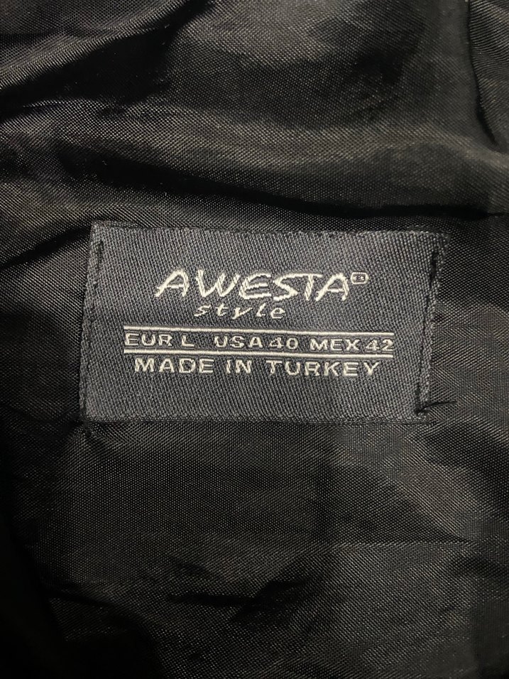 Siyah Kapüşonlu Kadın Kışlık Mont - Görsel 3