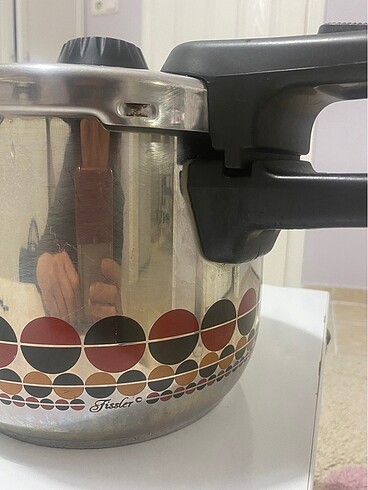 Beden beyaz Renk Fissler 6lt düdüklü